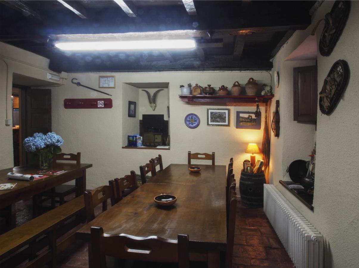 Casa De La Montana Albergue Turistico Авин Экстерьер фото