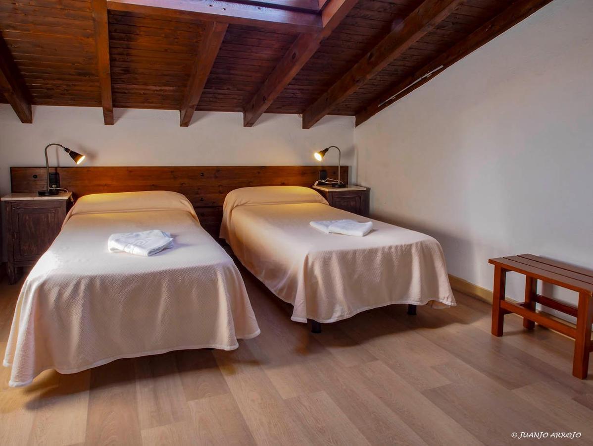 Casa De La Montana Albergue Turistico Авин Экстерьер фото